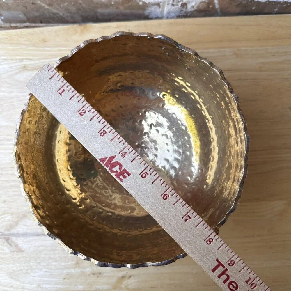 Vintage‎ Centerpiece Yellow Brass Metal Bowl 8 Inch Grapes Leaves Edges Fruit